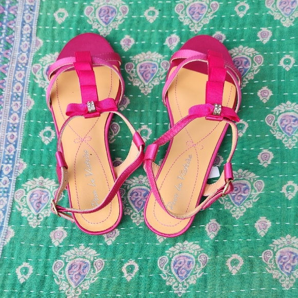 Pink Sandals - Picture 1 of 3